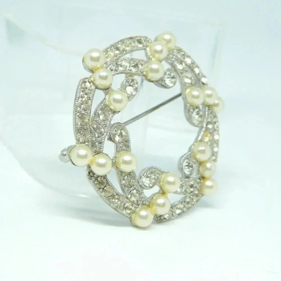 Clear Rhinestone Faux Pearl Openwork Brooch - Picture 2 of 4
